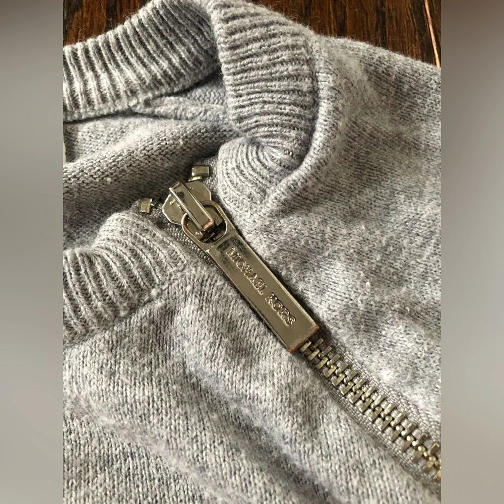 Michael by Michael Kors Women’s S Light Heathered Gray Long-Sleeved Sweater